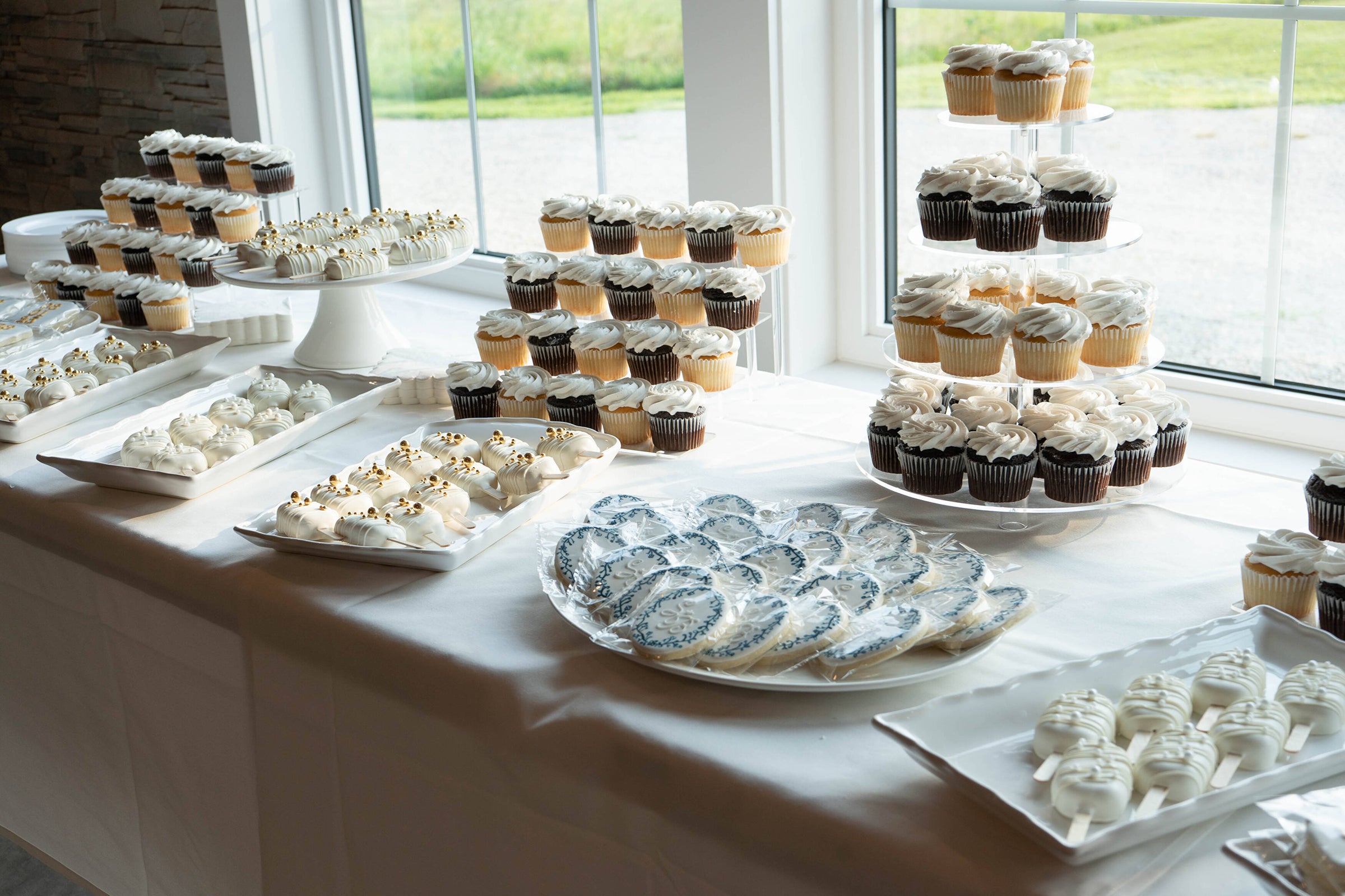 Wedding Cakes in Lawrence, Kansas City, Topeka | Cooper Cake Co. | Cooper  Cake Co., image size:2400x1600